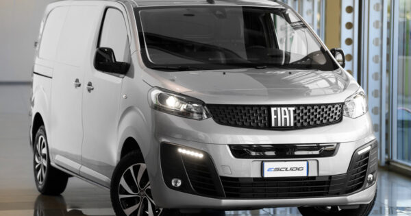 Fiat Scudo é lançado no Brasil com motor diesel e tem versão elétrica inédita no em 2023!
