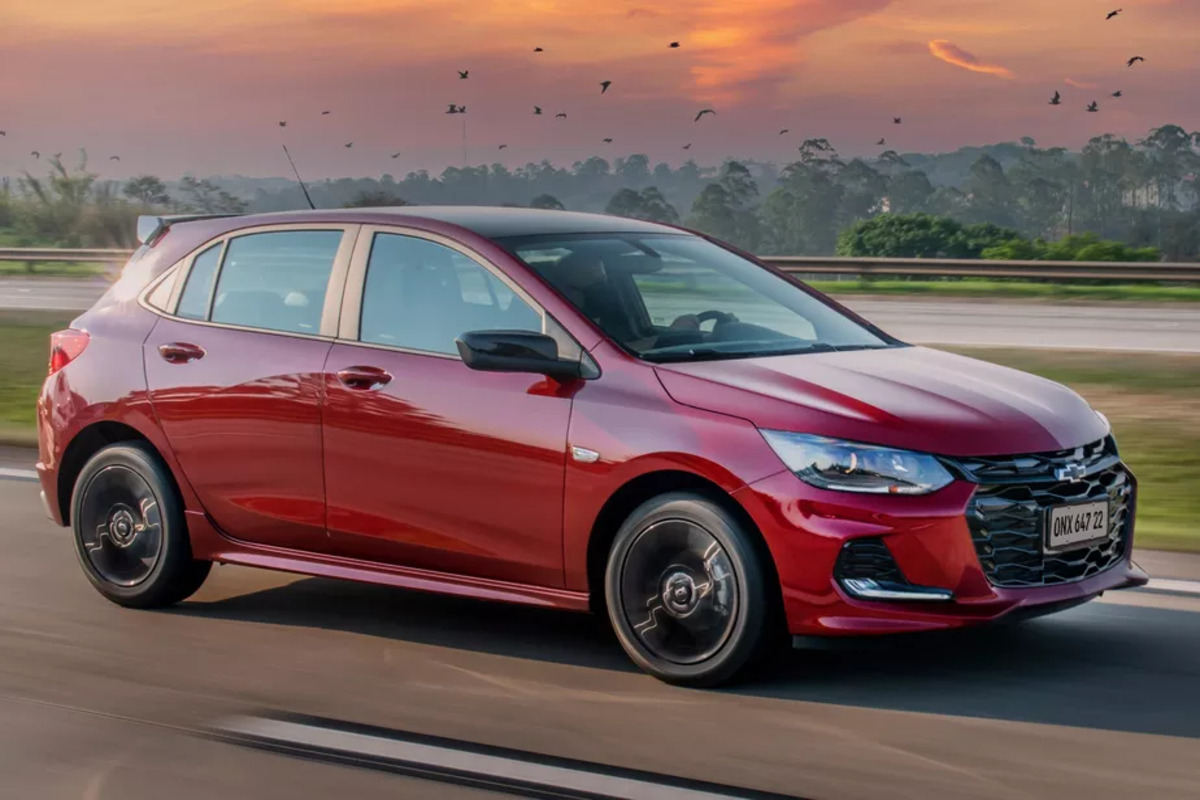 Chevrolet Onix RS 2024: Preço, ficha técnica, consumo e mudanças!