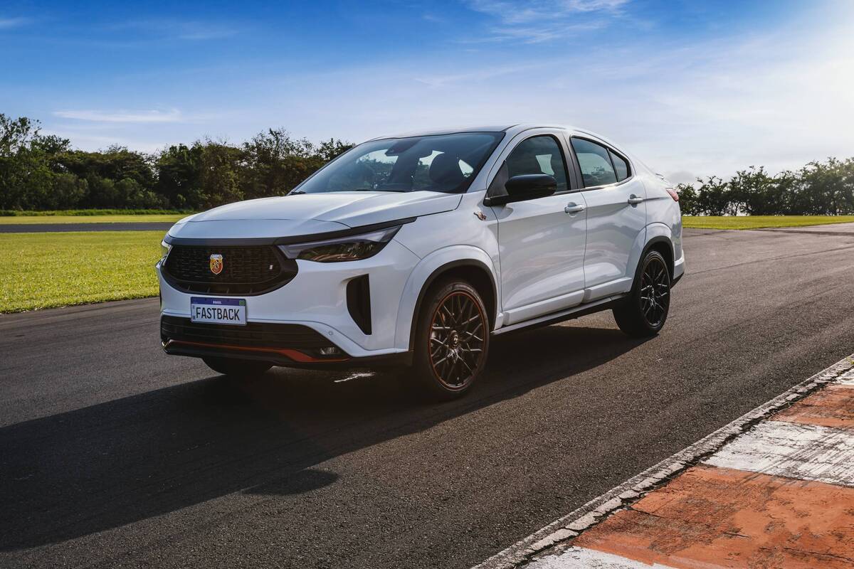 Novo Fiat Fastback Abarth 2025: Aceleração de 0 a 100 em 7,6s por "Apenas" R$ 162.990 1 Novo Fiat Fastback Abarth Aceleração de 0 a 100 em 7,6s por Apenas R$ 159.990