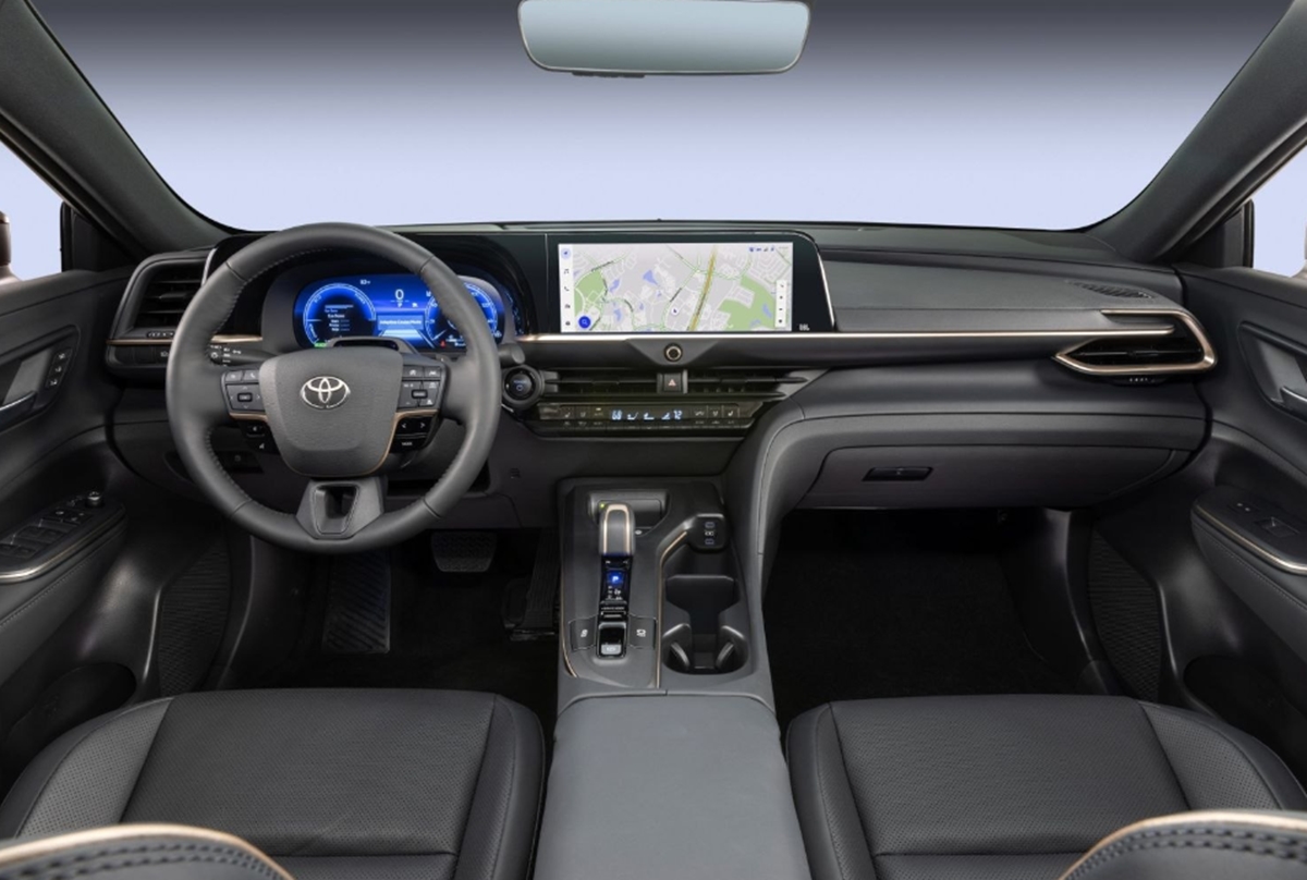 Esse é o Novo Toyota Crown 2025, com Preço Surpreendente e Melhor que o Corolla 2 Toyota Crown interior 2024