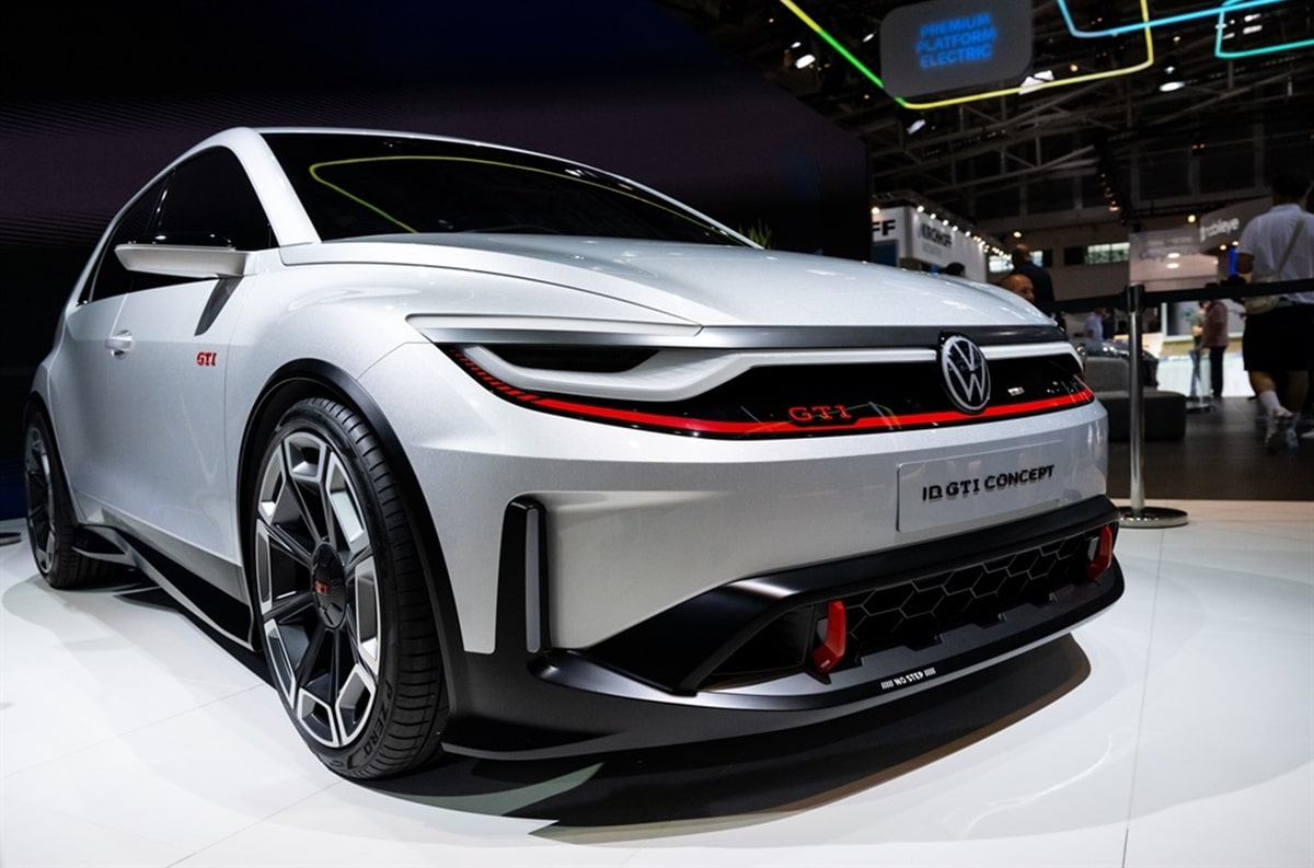 Novo Golf GTi elétrico será lançado em 2026 segundo Andreas Mindt, Chefe de design da VW 3 Golf GTi elétrico