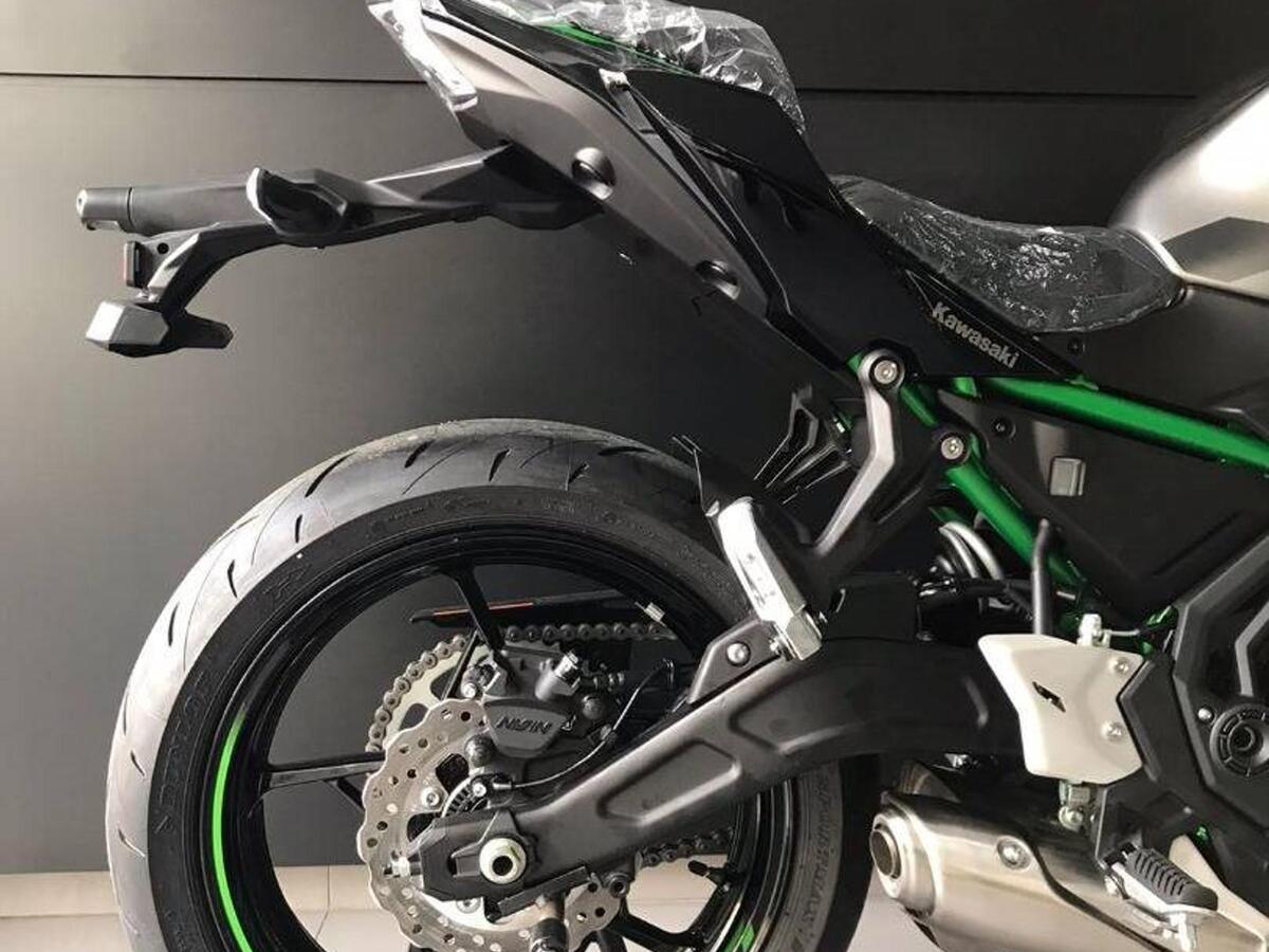 Kawasaki Z650 2025: Preço e velocidade máxima 2 Kawasaki Z650 2024-