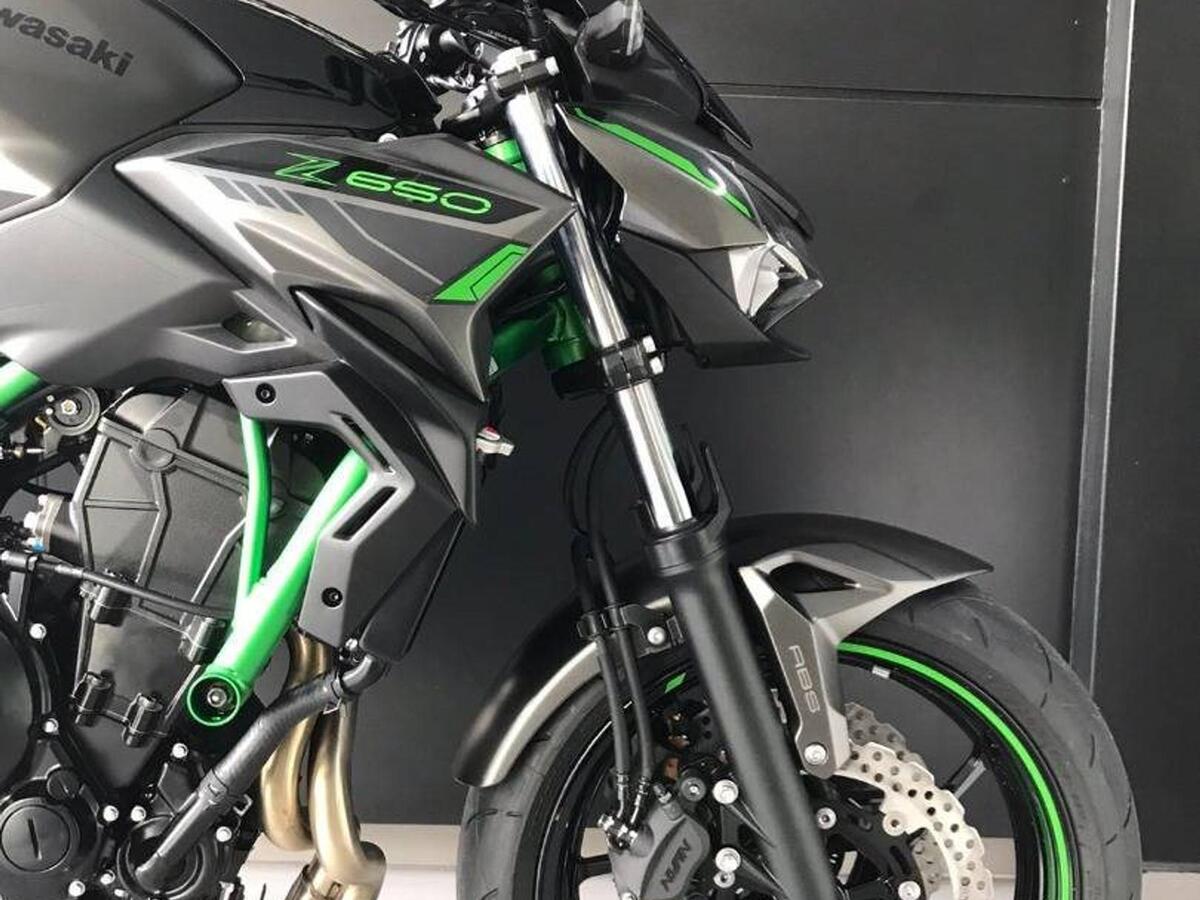 Kawasaki Z650 2025: Preço e velocidade máxima 1 Kawasaki Z650 2024: Preço e velocidade máxima