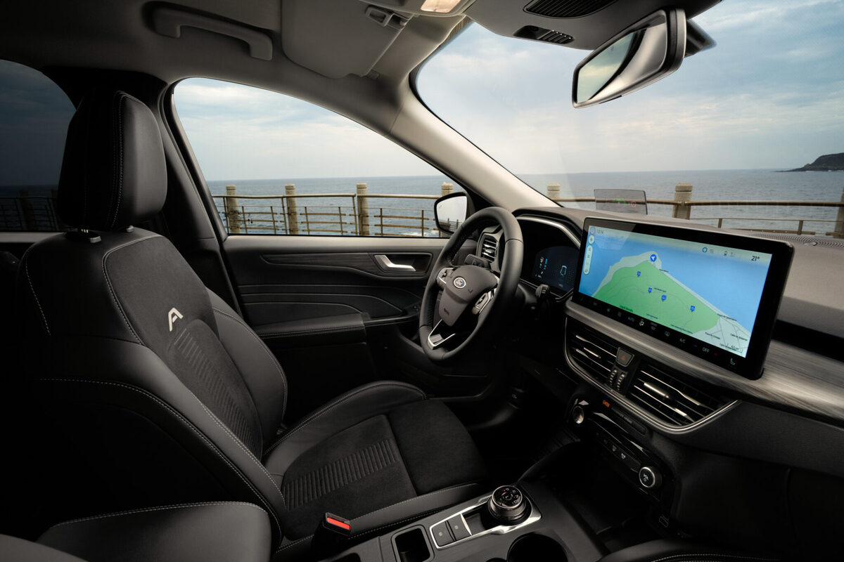 Ford Kuga 2025: SUV híbrido com consumo de 18,9 km/l 2 Ford Kuga 2024-